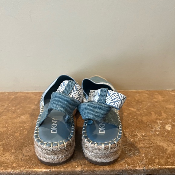 DKNY Melanie Blue Chambray Denim Anklestrap platform espadrilles flats size 8 - Picture 3 of 6